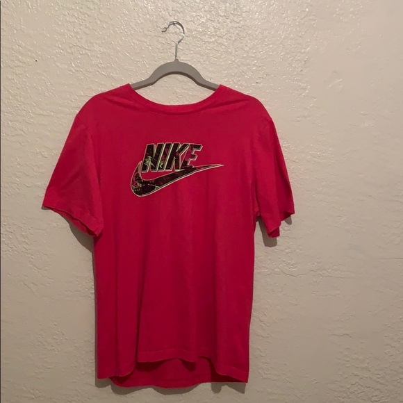 Nike shirt size M is men - Picture 1 of 4